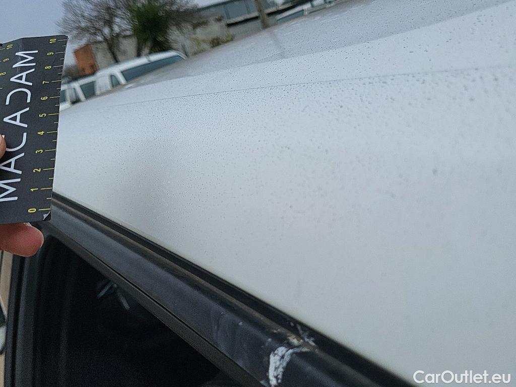  Peugeot  2008 PEUGEOT  / 2019 / 5P / todoterreno Active BlueHDI 100 S&S BVM6 #30