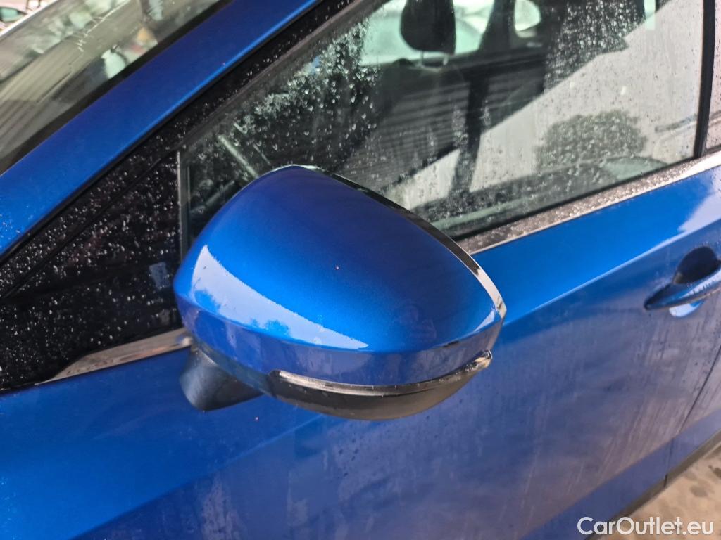  Nissan  Qashqai NISSAN  / 2021 / 5P / todoterreno DIG-T 103kW (140CV) mHEV 4x2 Acenta #26