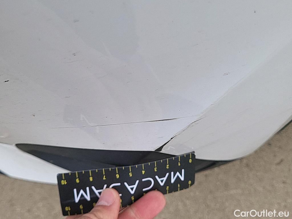  Peugeot  2008 PEUGEOT  / 2019 / 5P / todoterreno Active BlueHDI 100 S&S BVM6 #18