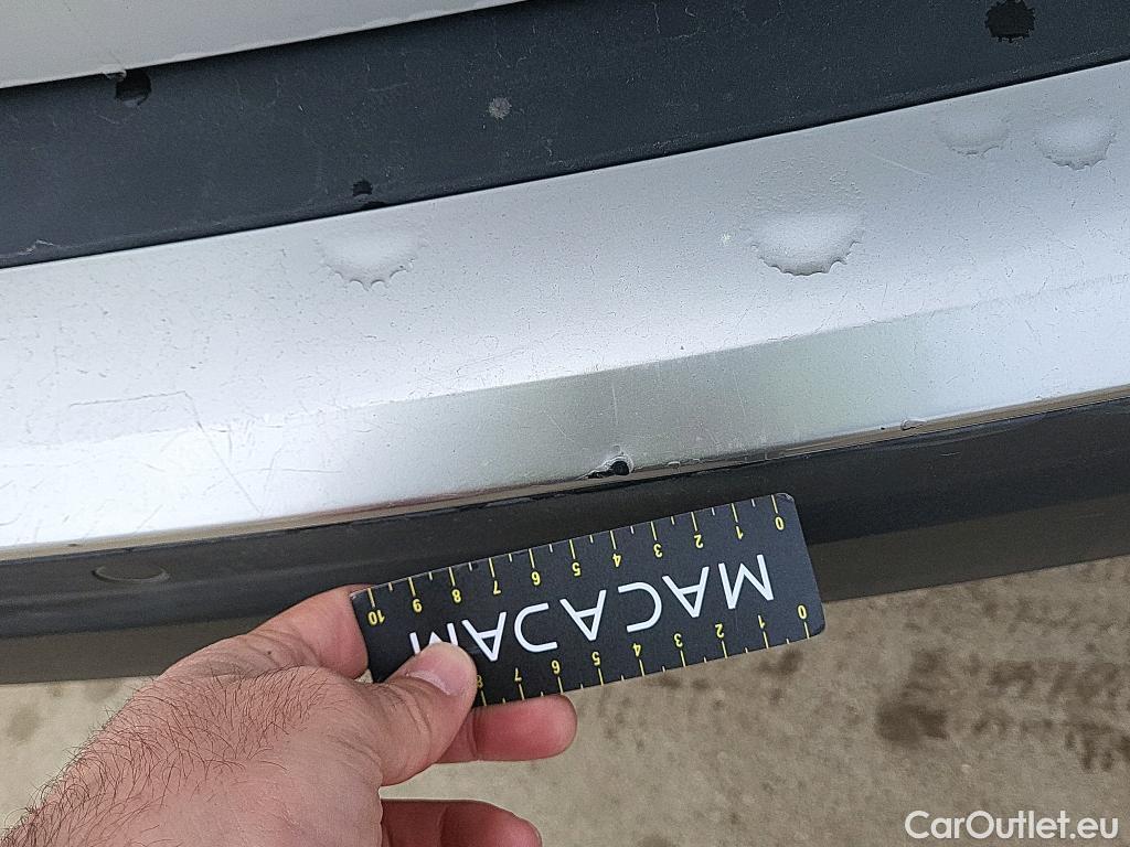  Peugeot  2008 PEUGEOT  / 2019 / 5P / todoterreno Active BlueHDI 100 S&S BVM6 #24