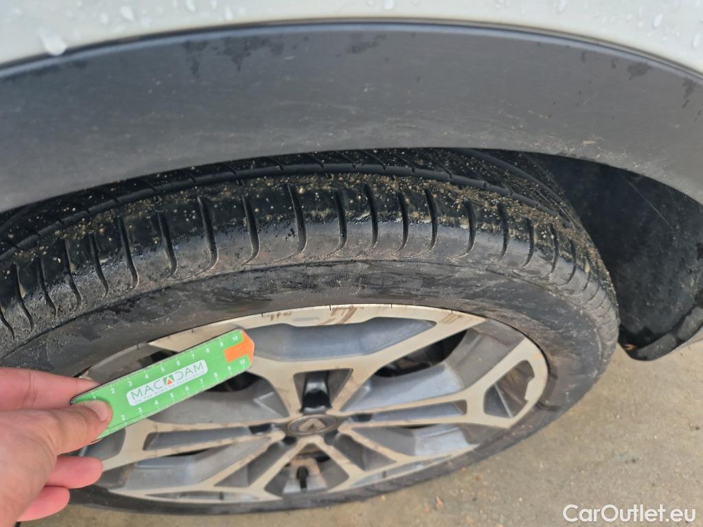  Renault  Kadjar RENAULT  / 2019 / 5P / crossover Zen GPF TCe 103kW (140CV) EDC #2