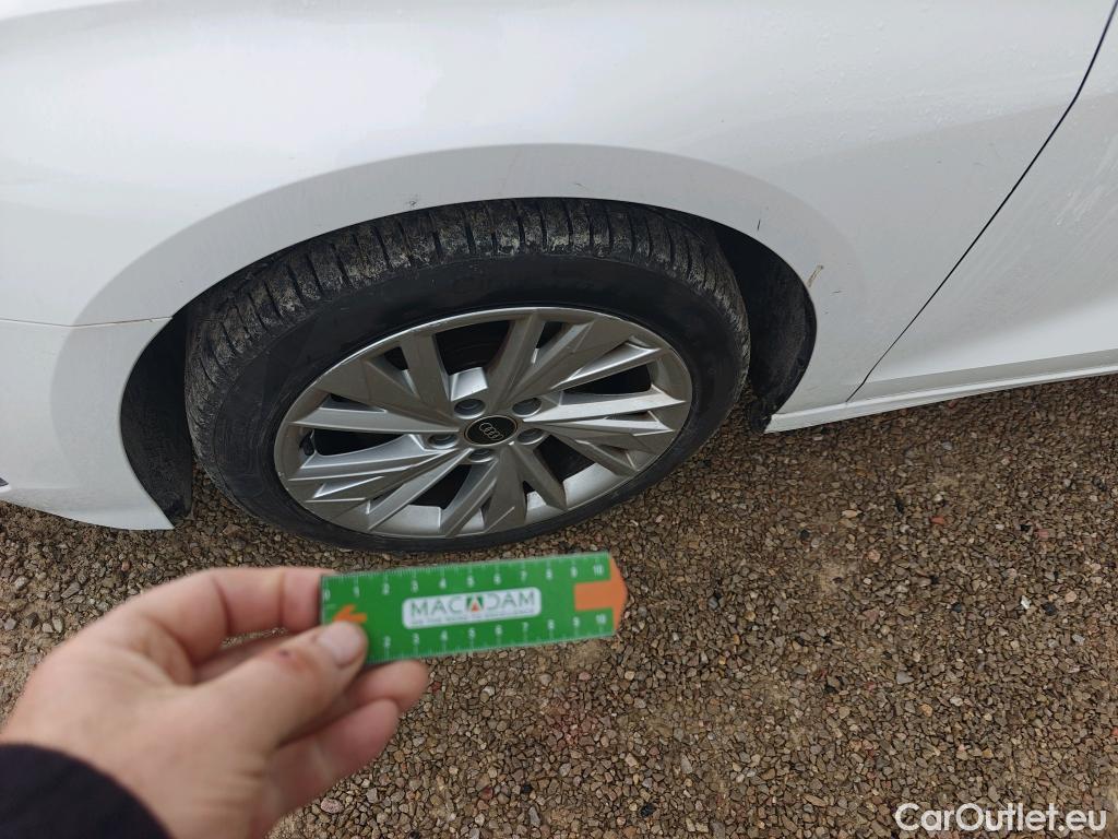  Audi  A3 AUDI  / 2020 / 5P / berlina con portón Sportback Advanced 30 TFSI 81kW S tronic (AC) #9