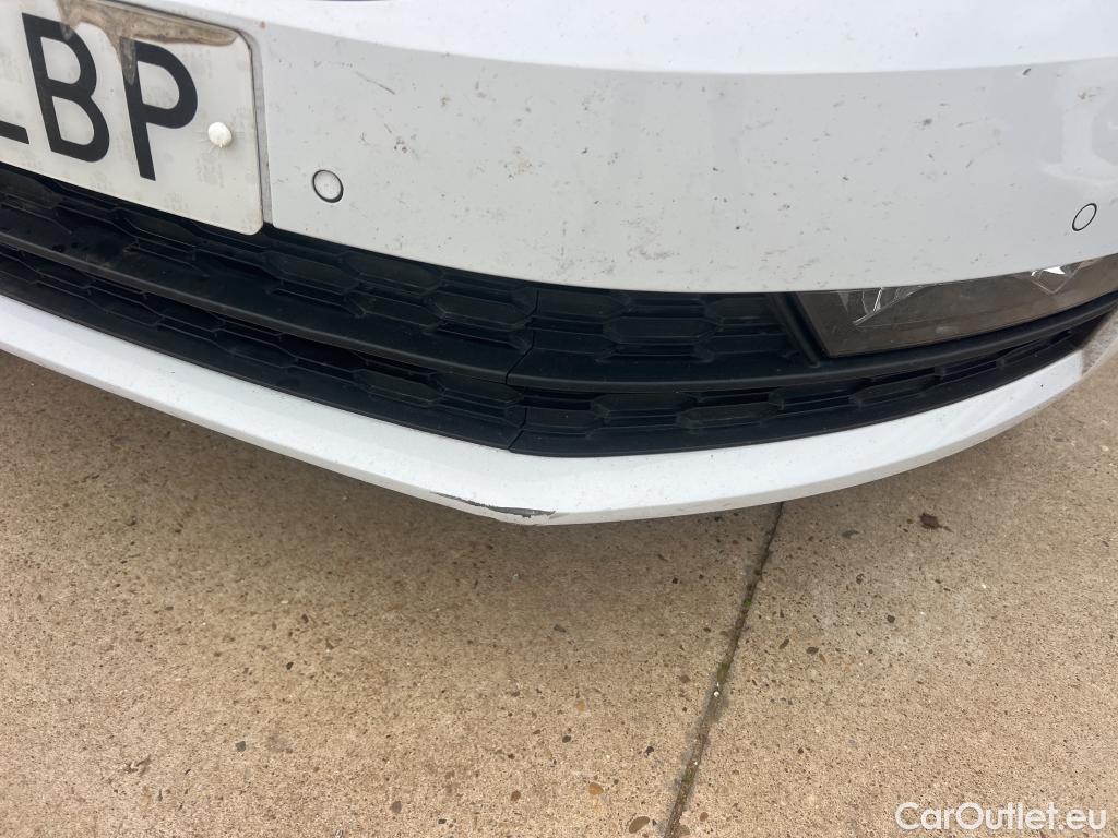  Skoda  Octavia SKODA  / 2016 / 5P / familiar Combi 1.6 TDI CR 85KW (115CV) Like #15