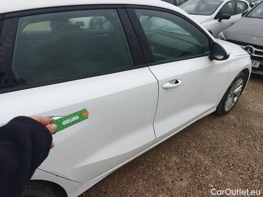  Audi  A3 AUDI  / 2020 / 5P / berlina con portón Sportback Advanced 30 TFSI 81kW S tronic (AC) #3