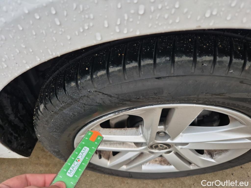  Toyota  Corolla TOYOTA  1.8 125H ACTIVE TECH E-CVT #19