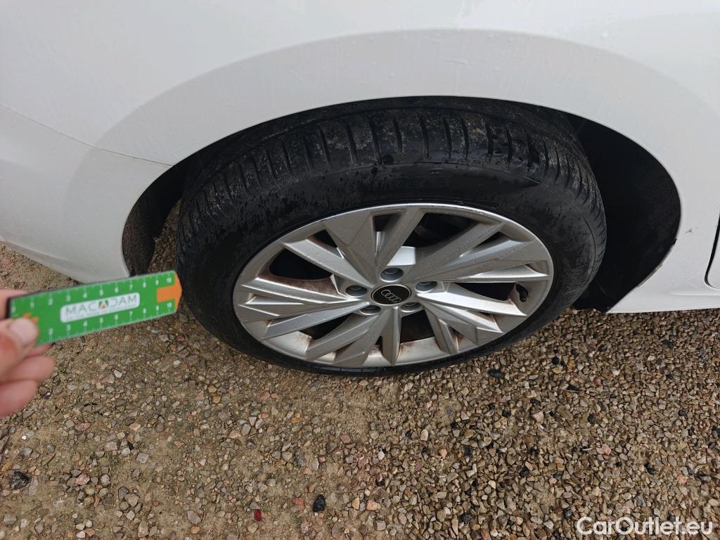  Audi  A3 AUDI  / 2020 / 5P / berlina con portón Sportback Advanced 30 TFSI 81kW S tronic (AC) #14