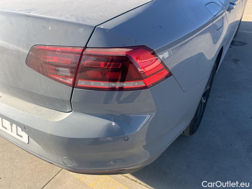  Volkswagen  Passat VOLKSWAGEN  / 2019 / 4P / sedán Executive 2.0 TDI 110kW (150CV) #1