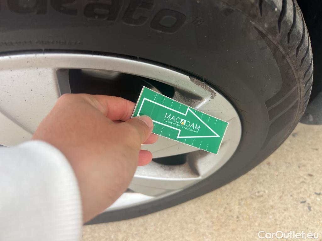  Skoda  Octavia SKODA  / 2016 / 5P / familiar Combi 1.6 TDI CR 85KW (115CV) Like #11