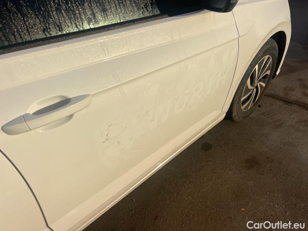  Volkswagen  Polo VOLKSWAGEN  / 2021 / 5P / berlina con portón Life 1.0 TSI 70kW (95CV) #2