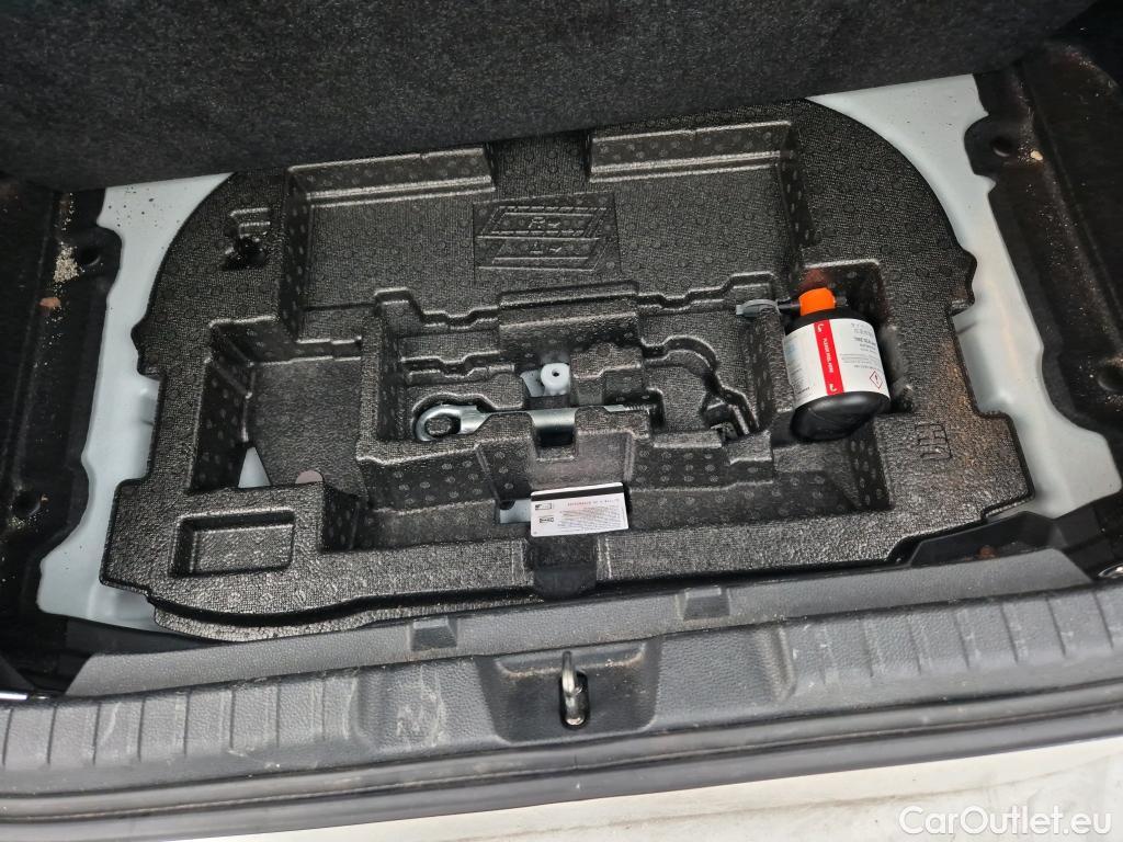  Toyota  Corolla TOYOTA  1.8 125H ACTIVE TECH E-CVT #8