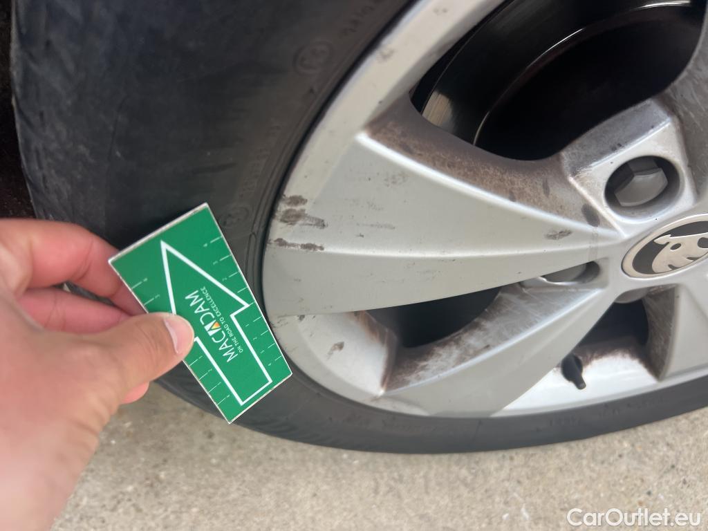  Skoda  Octavia SKODA  / 2016 / 5P / familiar Combi 1.6 TDI CR 85KW (115CV) Like #13