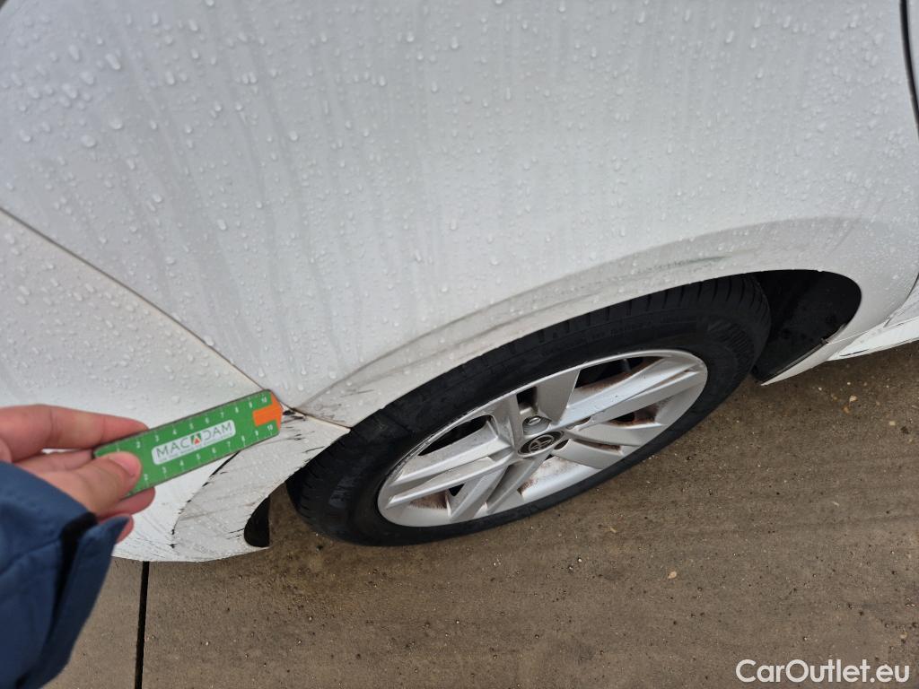  Toyota  Corolla TOYOTA  1.8 125H ACTIVE TECH E-CVT #13