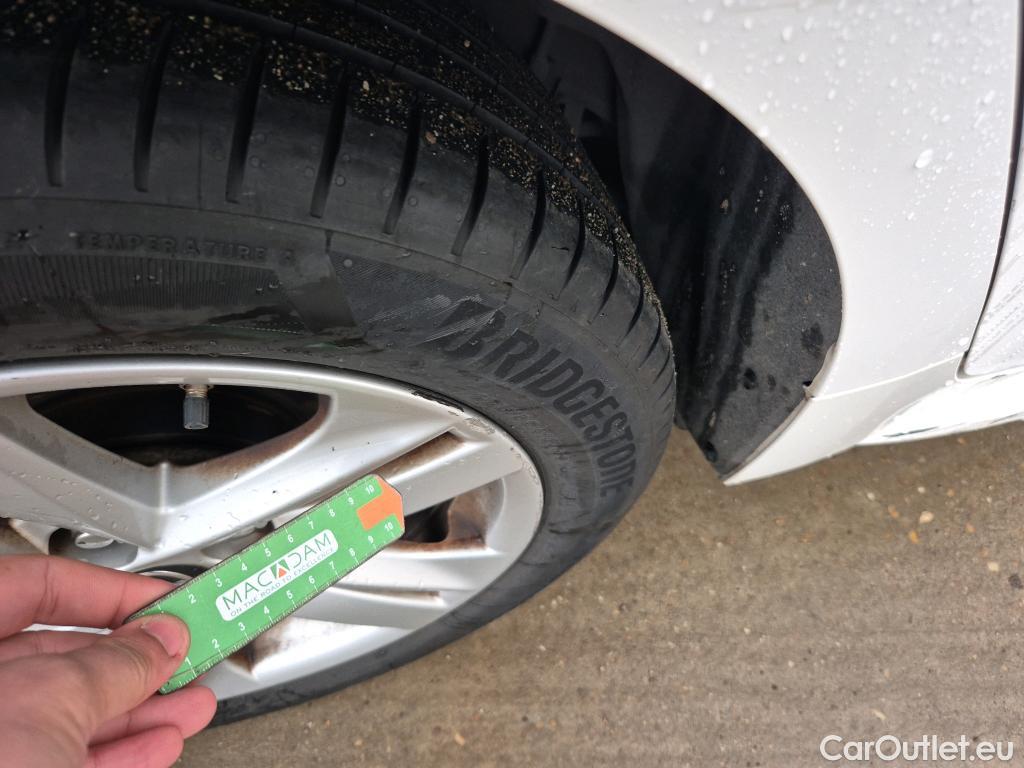  Toyota  Corolla TOYOTA  1.8 125H ACTIVE TECH E-CVT #15