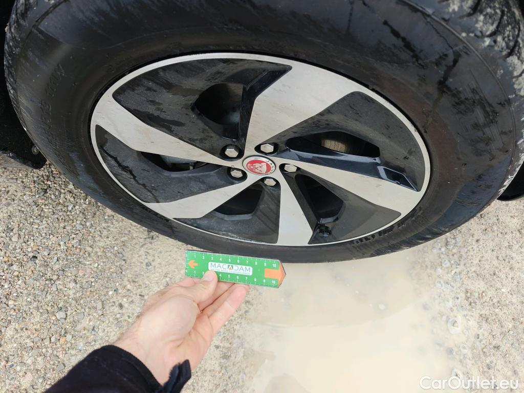  Jaguar  F-PACE JAGUAR  / 2020 / 5P / todoterreno 2.0D I4 204PS AWD Auto MHEV Standard S #19