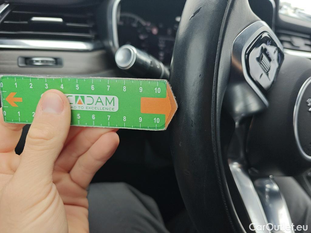  Jaguar  F-PACE JAGUAR  / 2020 / 5P / todoterreno 2.0D I4 204PS AWD Auto MHEV Standard S #4