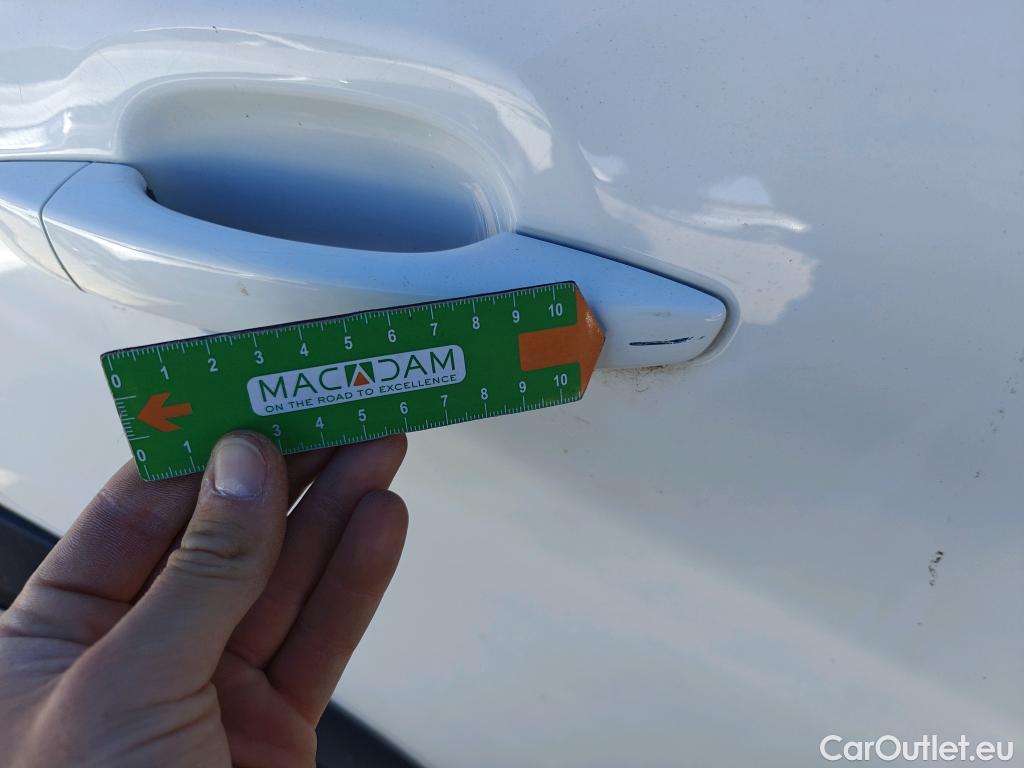  Citroen  C3 CITROEN  / 2016 / 5P / berlina con portón BlueHDi 73KW (100CV) S&S FEEL #58