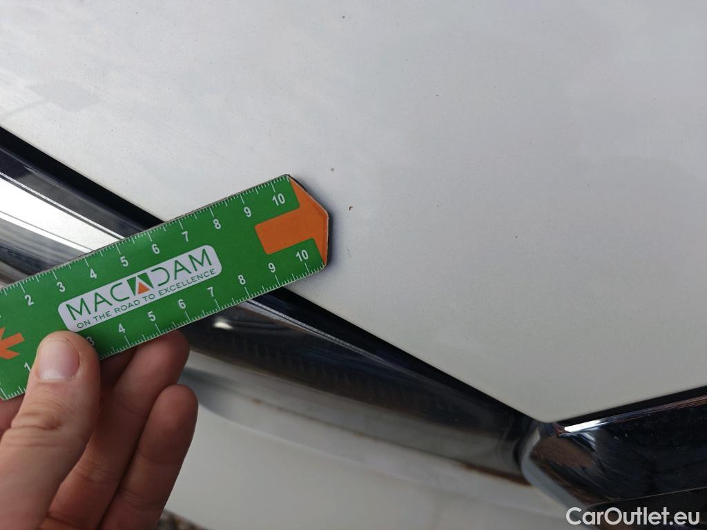  Bmw  Serie 3 BMW  / 2018 / 4P / sedán 318d Auto. #19