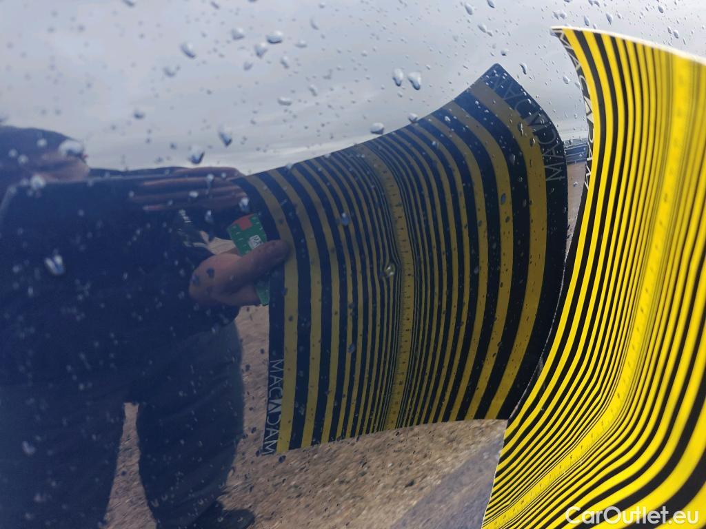  Ford  Kuga FORD  / 2019 / 5P / todoterreno Titanium 2.5 Duratec FHEV 140kW Auto #8