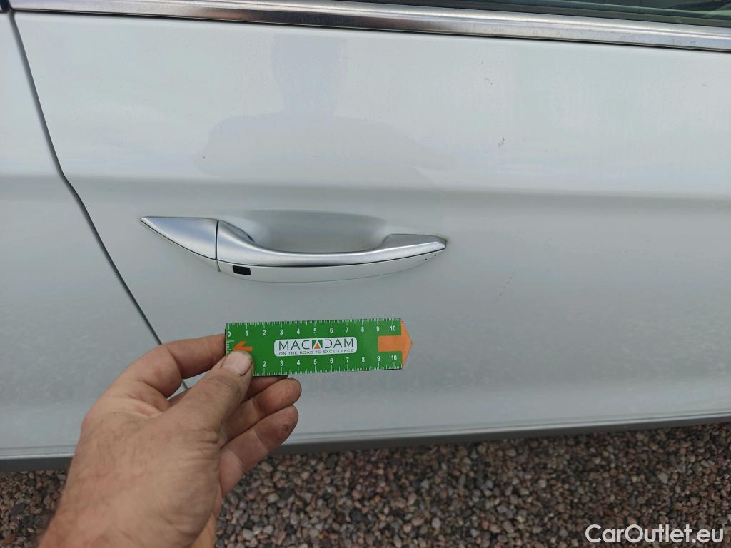  Hyundai   Ioniq HYUNDAI / 2019 / 5P / berlina con portón 1.6 GDI HEV Tecno DCT #20