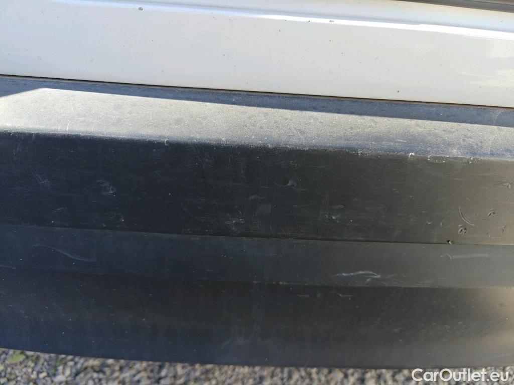  Citroen  C3 CITROEN  / 2016 / 5P / berlina con portón BlueHDi 73KW (100CV) S&S FEEL #32