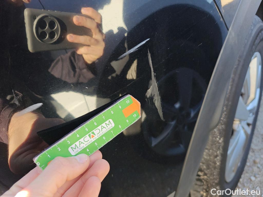  Peugeot  3008 PEUGEOT  / 2016 / 5P / todoterreno 1.5L BlueHDi 96kW (130CV) S&S Active #41