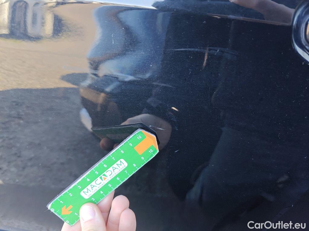  Peugeot  3008 PEUGEOT  / 2016 / 5P / todoterreno 1.5L BlueHDi 96kW (130CV) S&S Active #49