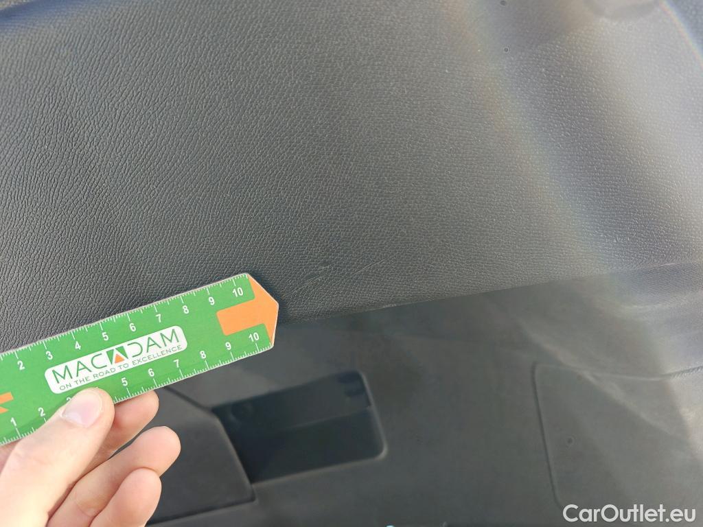  Peugeot  508 PEUGEOT  / 2018 / 5P / berlina con portón 5P Active Pack BlueHDi 130 S&S EAT8 #28