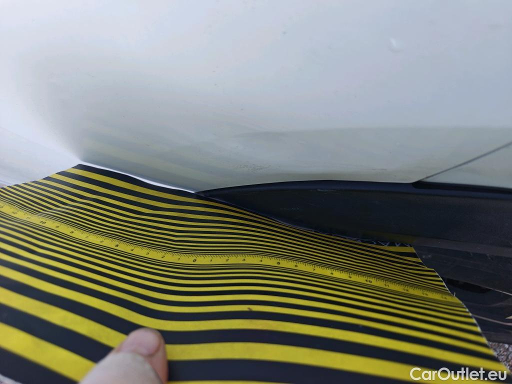  Peugeot  2008 PEUGEOT  / 2019 / 5P / todoterreno Allure BlueHDI 81kW (110CV) #5