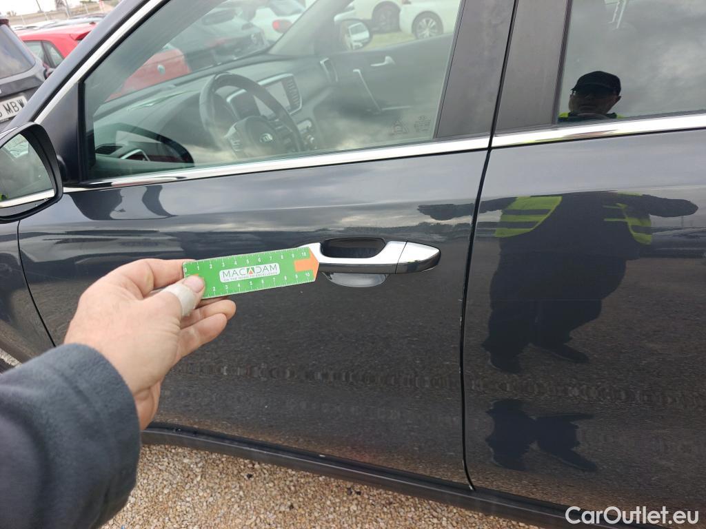  KIA  Sportage KIA  1.6MHEV Drive 100kW(136CV) 4x2(Crist Tintados)(CX) #29