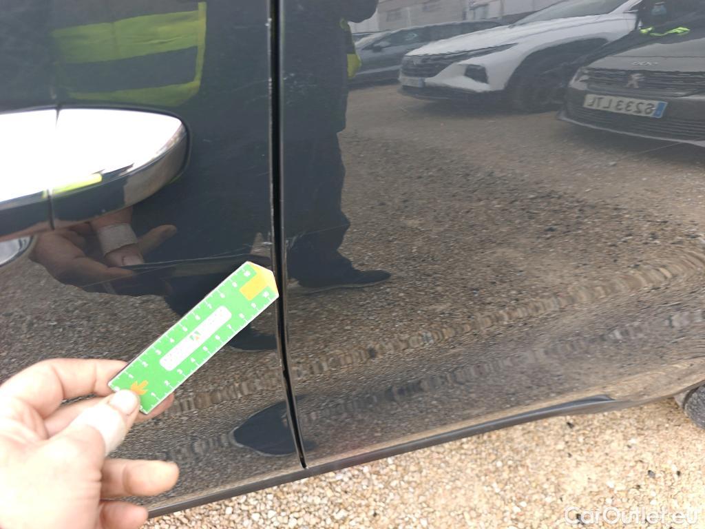  KIA  Sportage KIA  1.6MHEV Drive 100kW(136CV) 4x2(Crist Tintados)(CX) #40