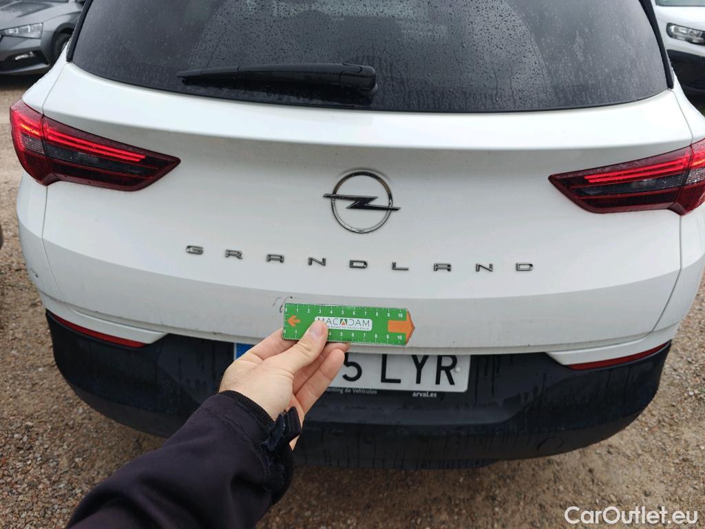  Opel   Grandland X OPEL Grandland / 2021 / 5P / todoterreno 1.5 CDTi Business Edition Auto #4