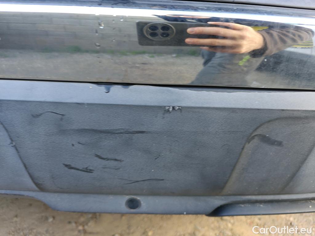  Peugeot  3008 PEUGEOT  / 2016 / 5P / todoterreno 1.5L BlueHDi 96kW (130CV) S&S Active #45