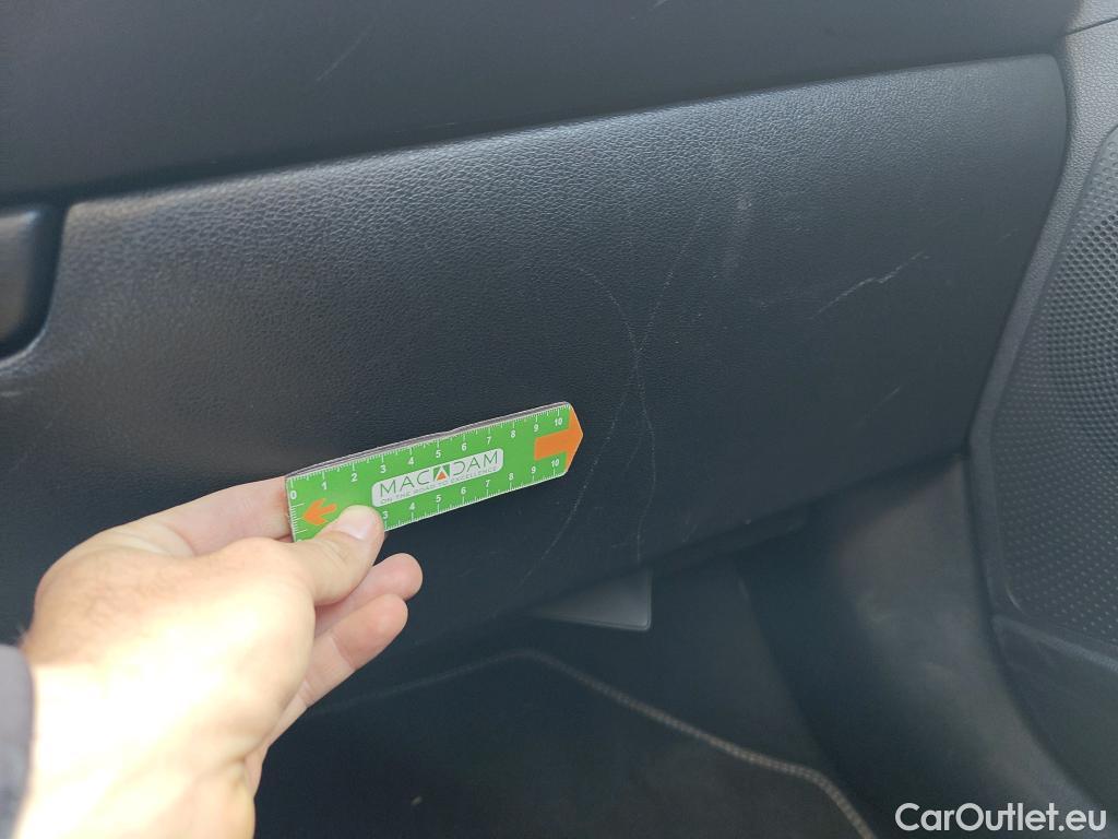  KIA  Niro KIA  / 2019 / 5P / crossover 1.6 GDi HEV 104kW (141CV) Drive #22