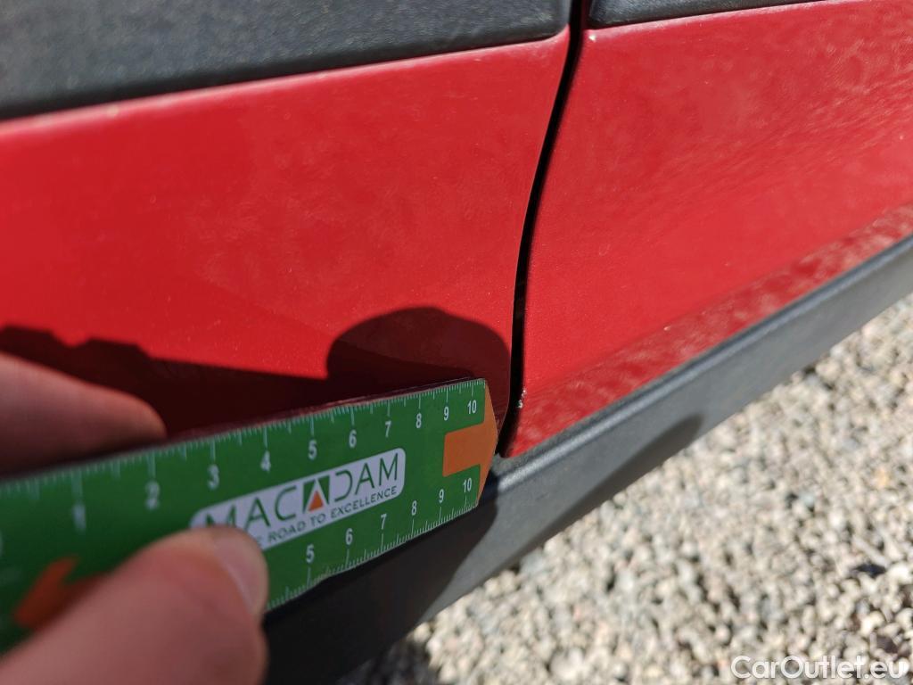  KIA  Niro KIA  / 2019 / 5P / crossover 1.6 GDi HEV 104kW (141CV) Drive #53