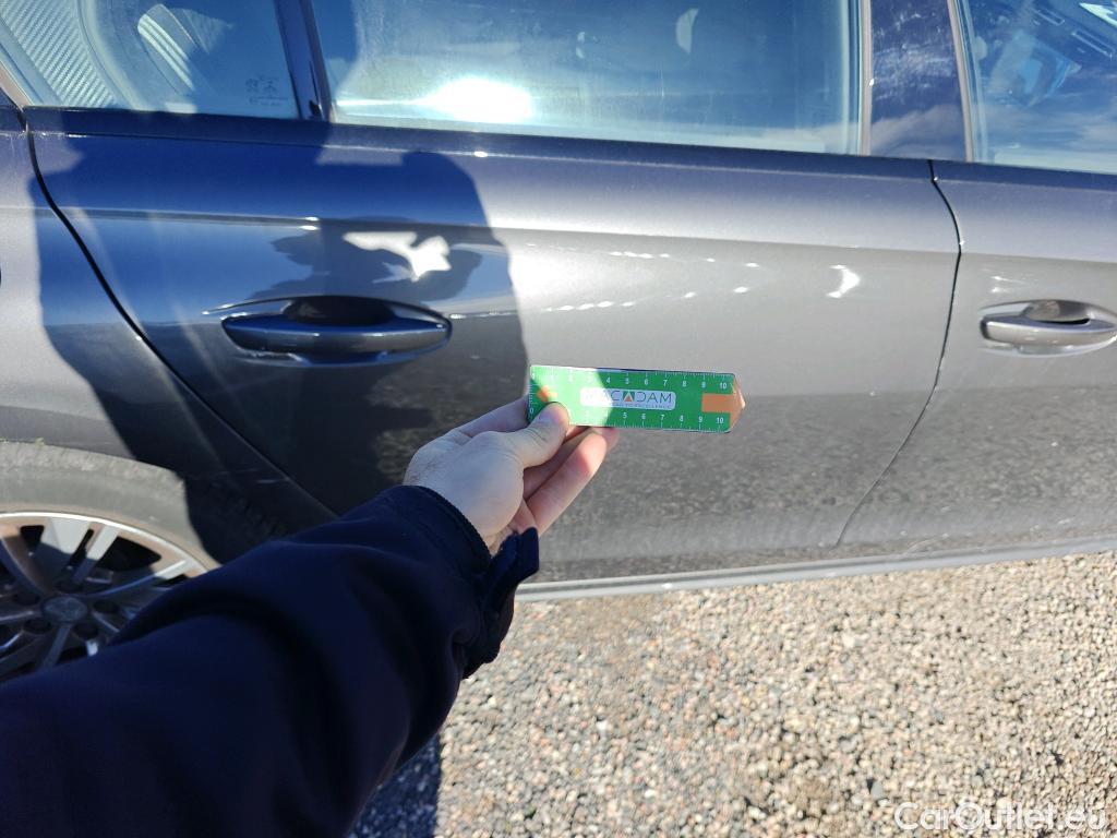  Peugeot  508 PEUGEOT  / 2018 / 5P / berlina con portón 5P Active Pack BlueHDi 130 S&S EAT8 #54