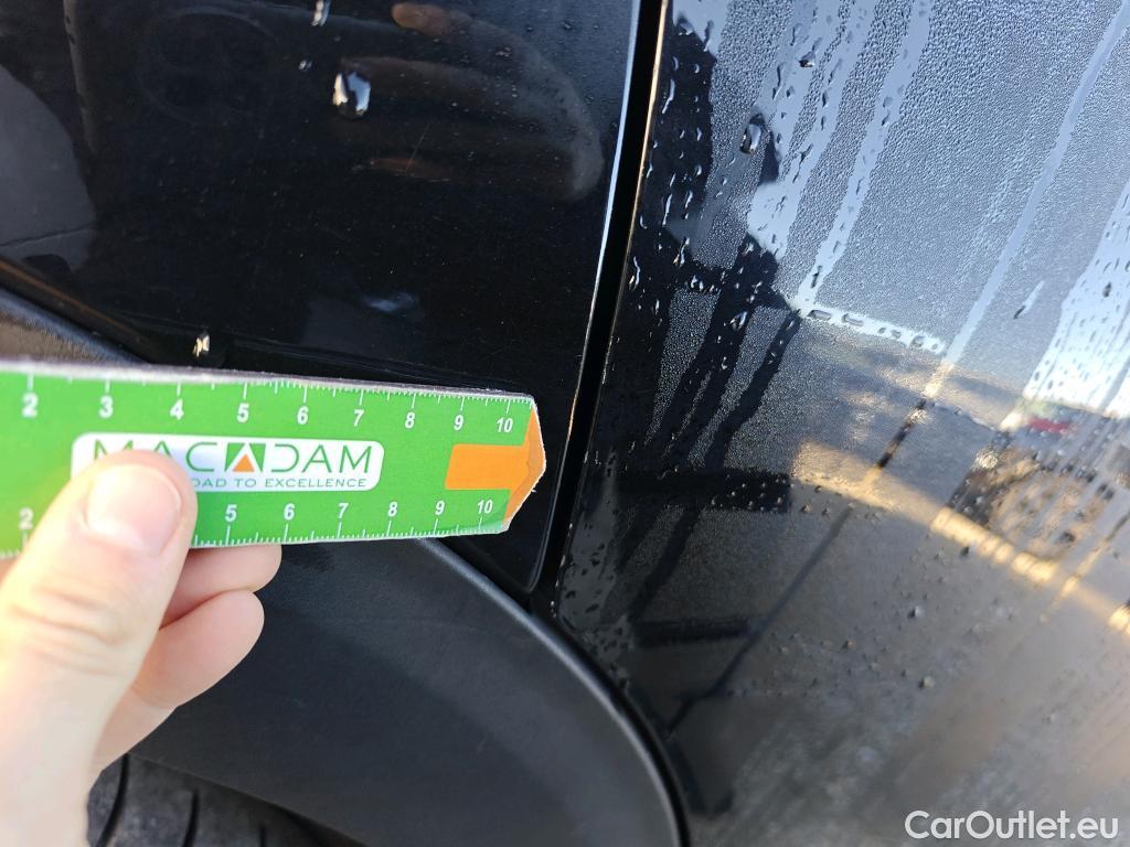  Peugeot  3008 PEUGEOT  / 2016 / 5P / todoterreno 1.5L BlueHDi 96kW (130CV) S&S Active #17