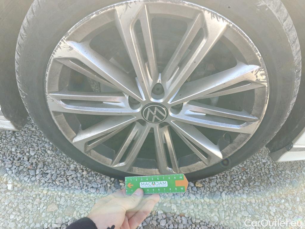  Volkswagen  Passat VOLKSWAGEN  / 2019 / 4P / sedán R-Line 2.0 TDI 110kW (150CV) DSG #26