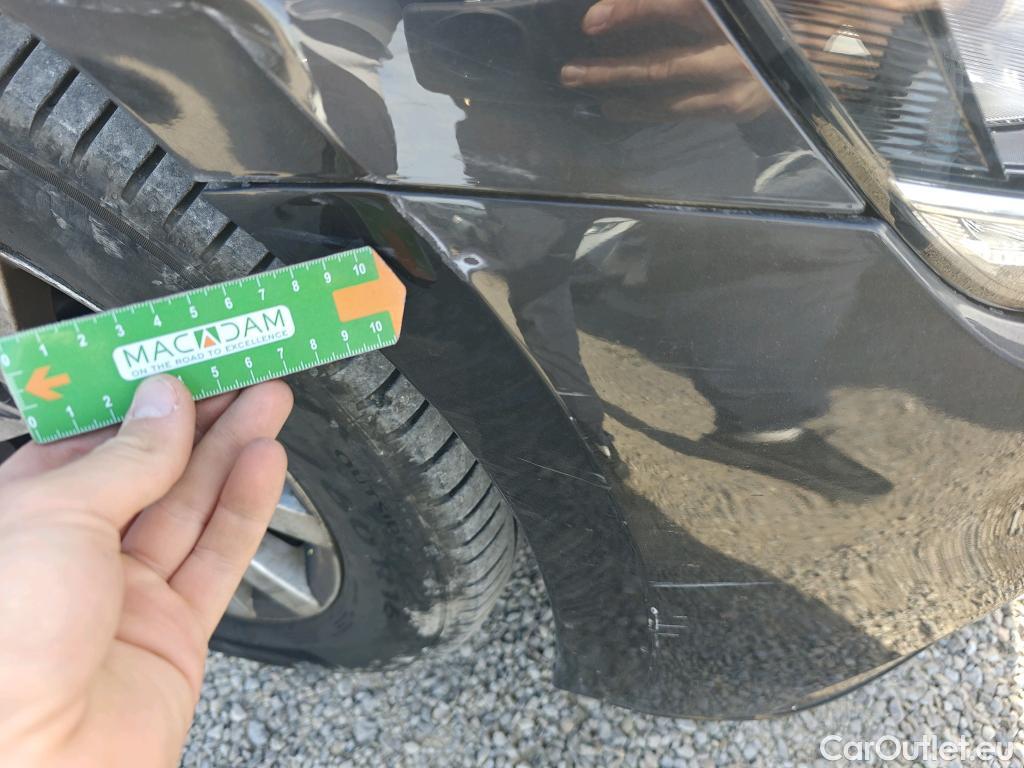  Volkswagen  Passat VOLKSWAGEN  / 2019 / 5P / familiar Variant Business 2.0 TDI 110kW #17