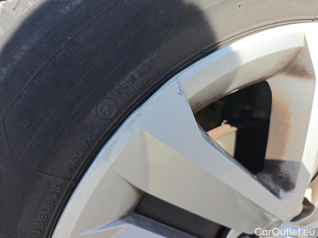  Renault  Captur RENAULT  / 2020 / 5P / todoterreno Intens TCe 90 #48