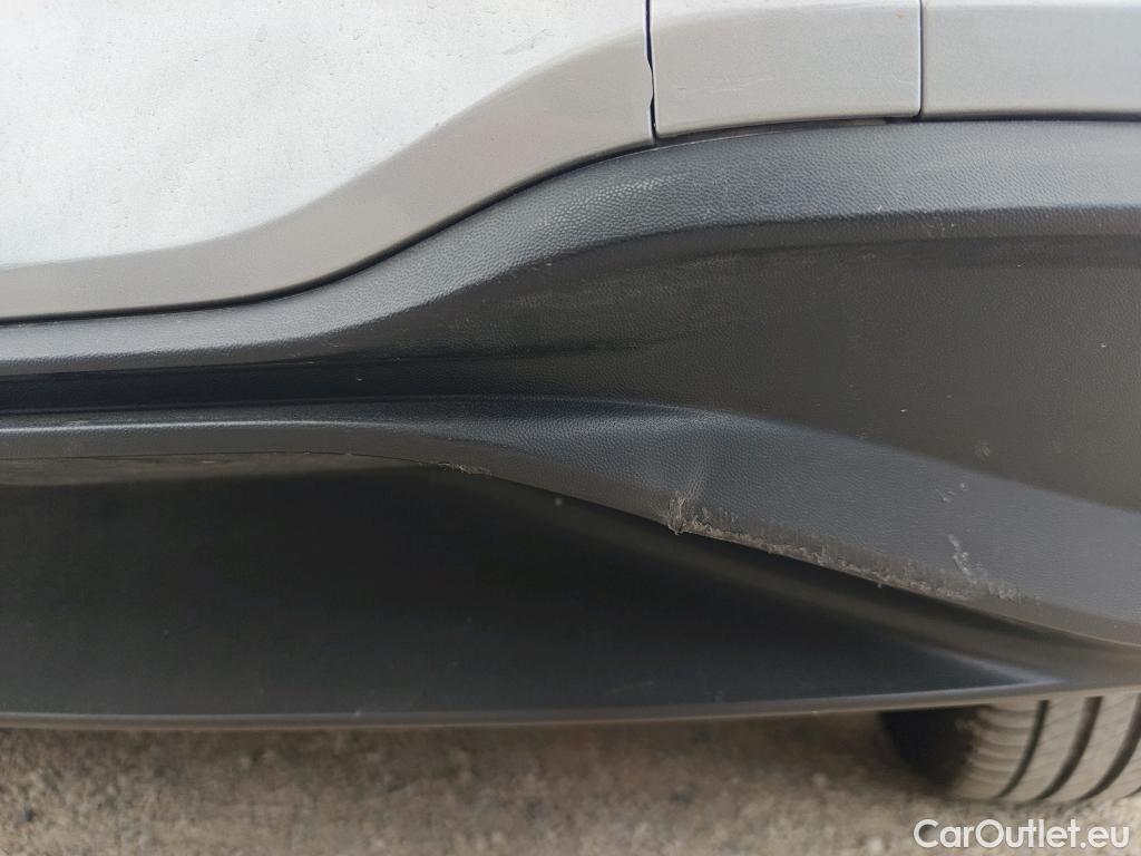  Volkswagen  Golf  VIII Berlina Life 2.0 TDI 115CV MT6 E6dT #4