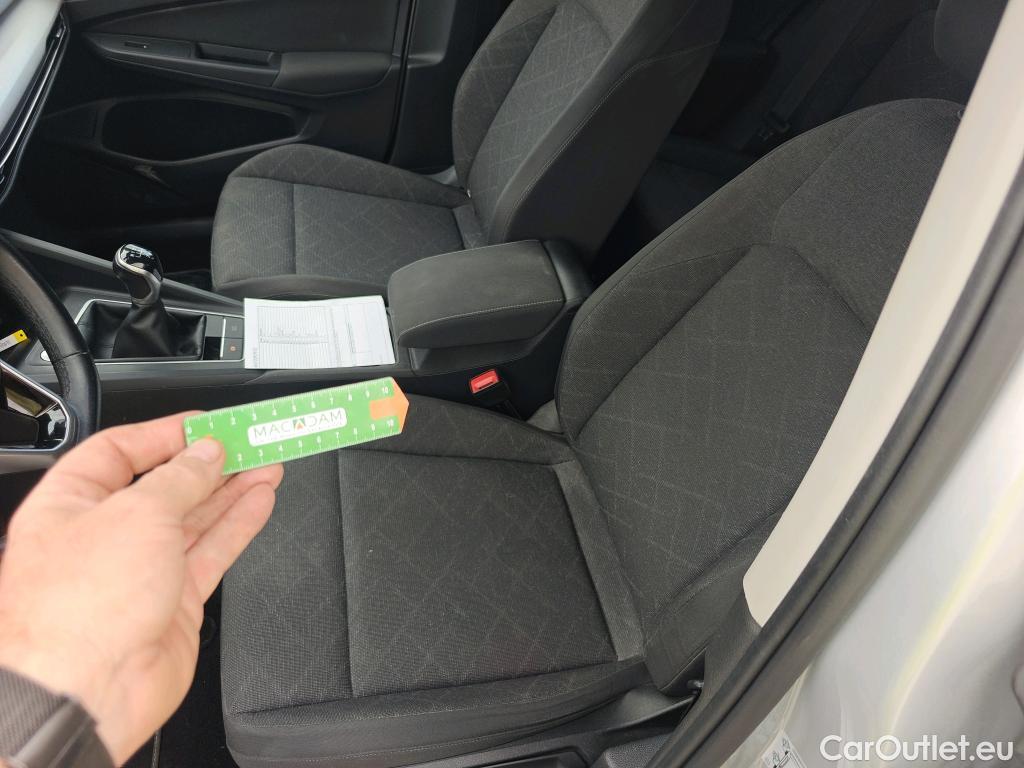  Volkswagen  Golf  VIII Berlina Life 2.0 TDI 115CV MT6 E6dT #15