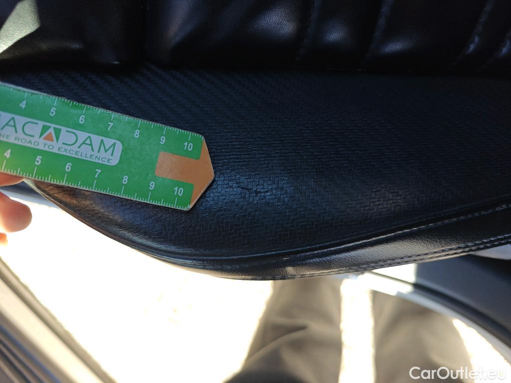  Volkswagen  Passat VOLKSWAGEN  / 2019 / 4P / sedán R-Line 2.0 TDI 110kW (150CV) DSG #17