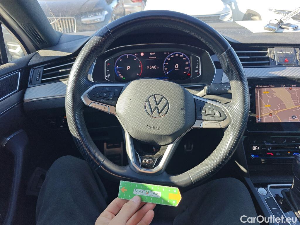  Volkswagen  Passat VOLKSWAGEN  / 2019 / 4P / sedán R-Line 2.0 TDI 110kW (150CV) DSG #28