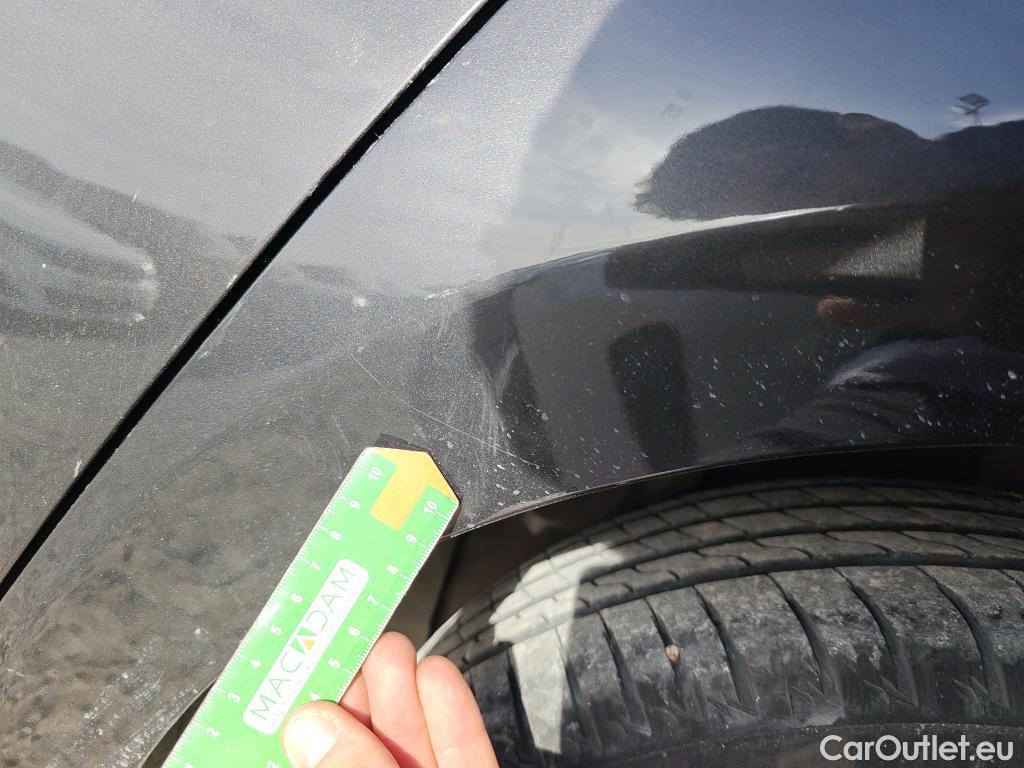  Volkswagen  Passat VOLKSWAGEN  / 2019 / 5P / familiar Variant Business 2.0 TDI 110kW #51