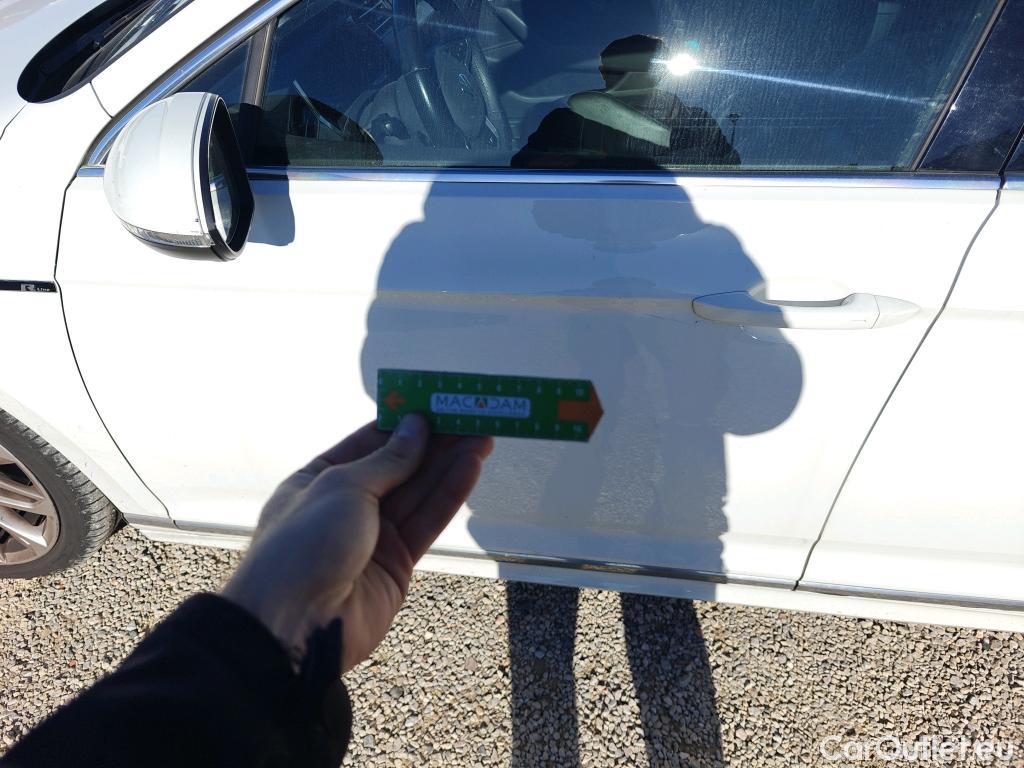  Volkswagen  Passat VOLKSWAGEN  / 2019 / 4P / sedán R-Line 2.0 TDI 110kW (150CV) DSG #3