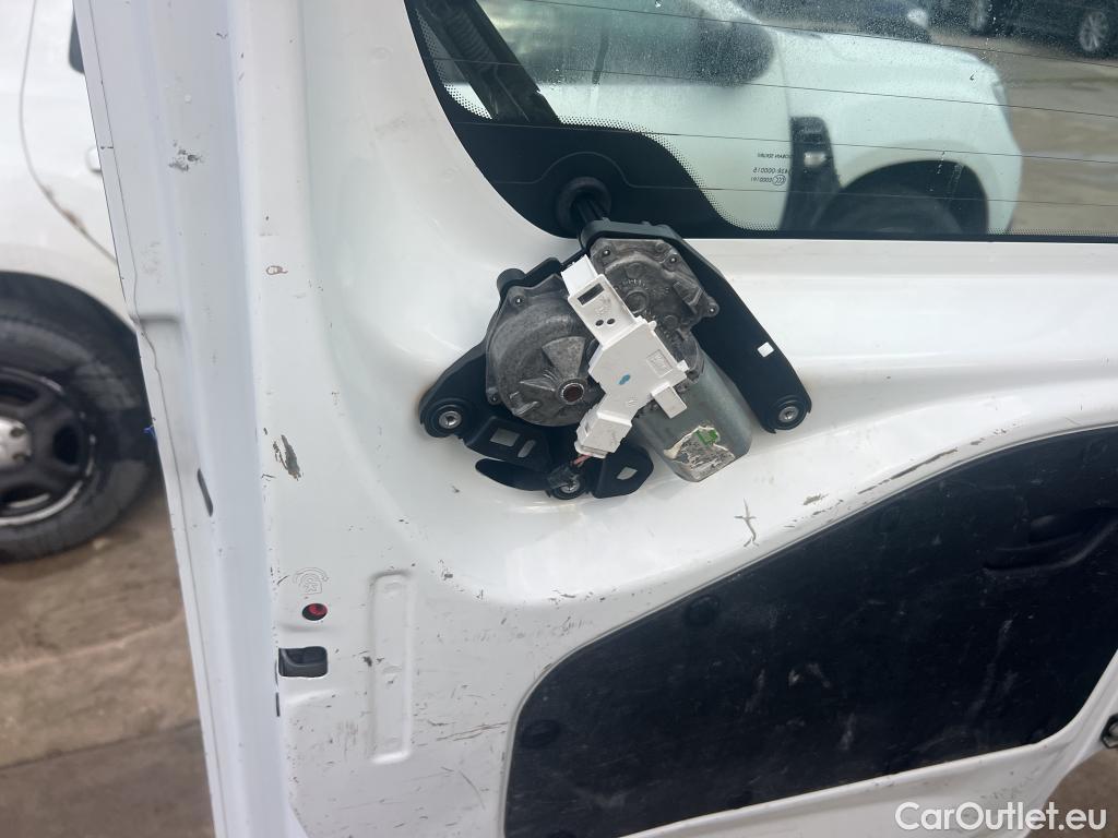  Citroen  Berlingo CITROEN  / 2018 / 4P / combi Talla M BlueHDi 100 S&S LIVE (AC) #61