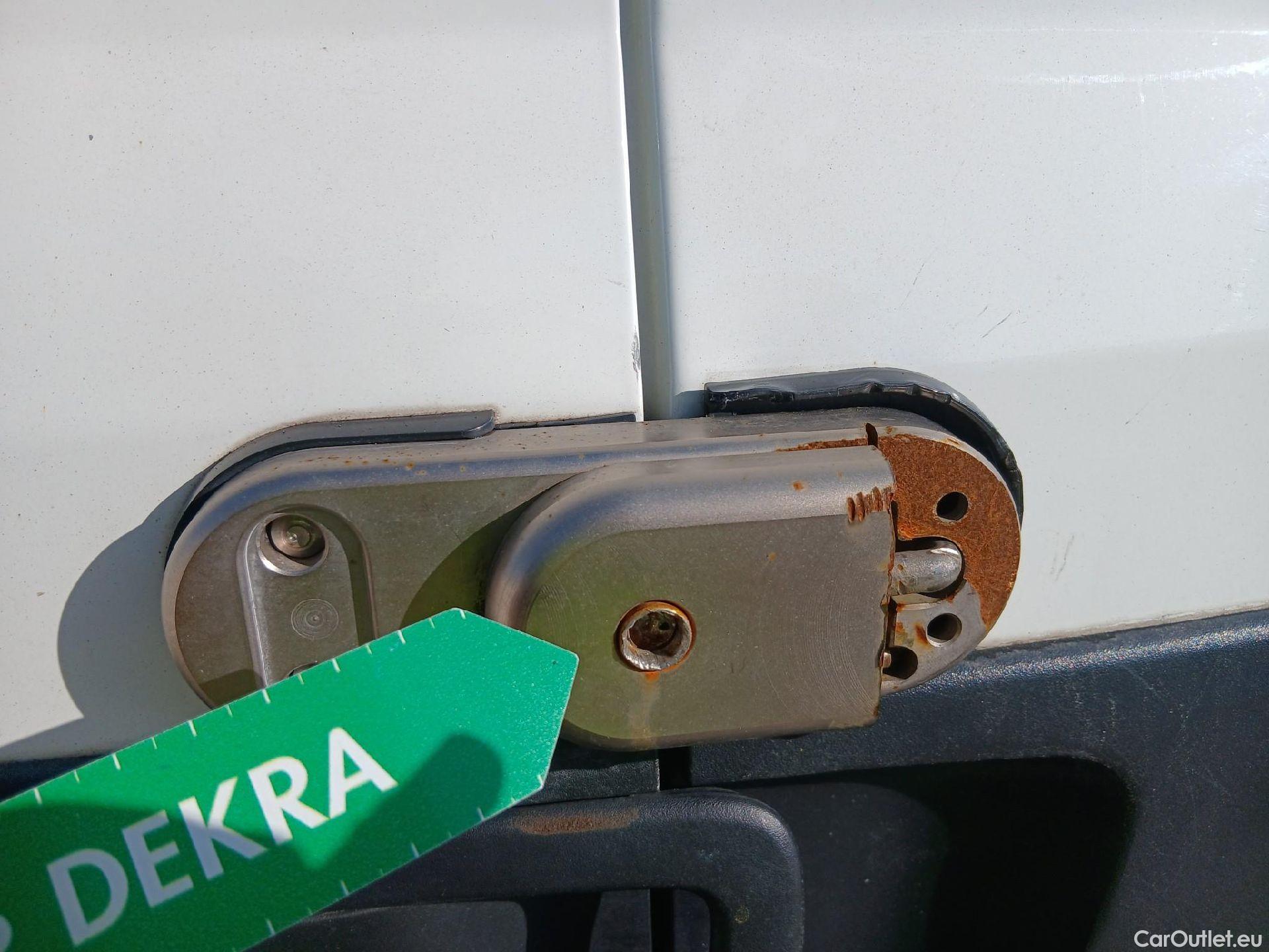  Fiat  Doblo FIAT Doblò Cargo/2015/4P/furgón derivado de turismo Cargo SX 1.6 Mjet 66kW (90CV) (AC) #14