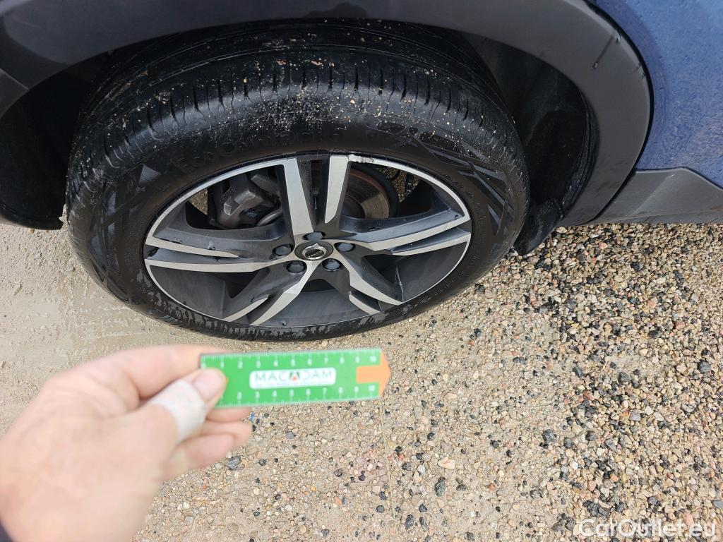  Volvo  XC 40 VOLVO XC40 / 2017 / 5P / todoterreno 1.5 T3 R-Design Auto #3