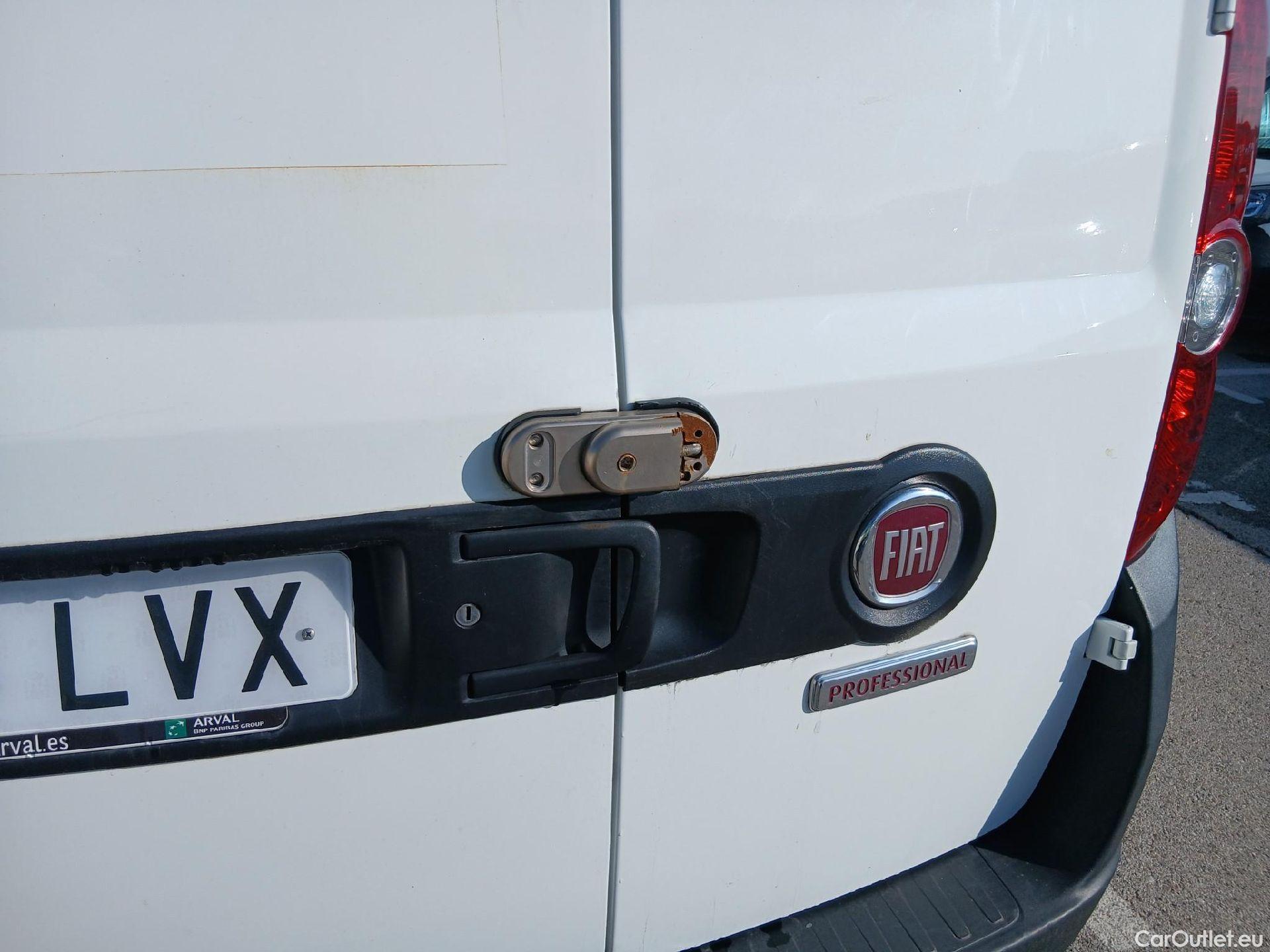  Fiat  Doblo FIAT Doblò Cargo/2015/4P/furgón derivado de turismo Cargo SX 1.6 Mjet 66kW (90CV) (AC) #13