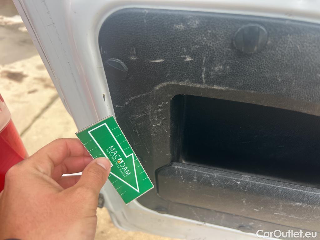  Citroen  Berlingo CITROEN  / 2018 / 4P / combi Talla M BlueHDi 100 S&S LIVE (AC) #48